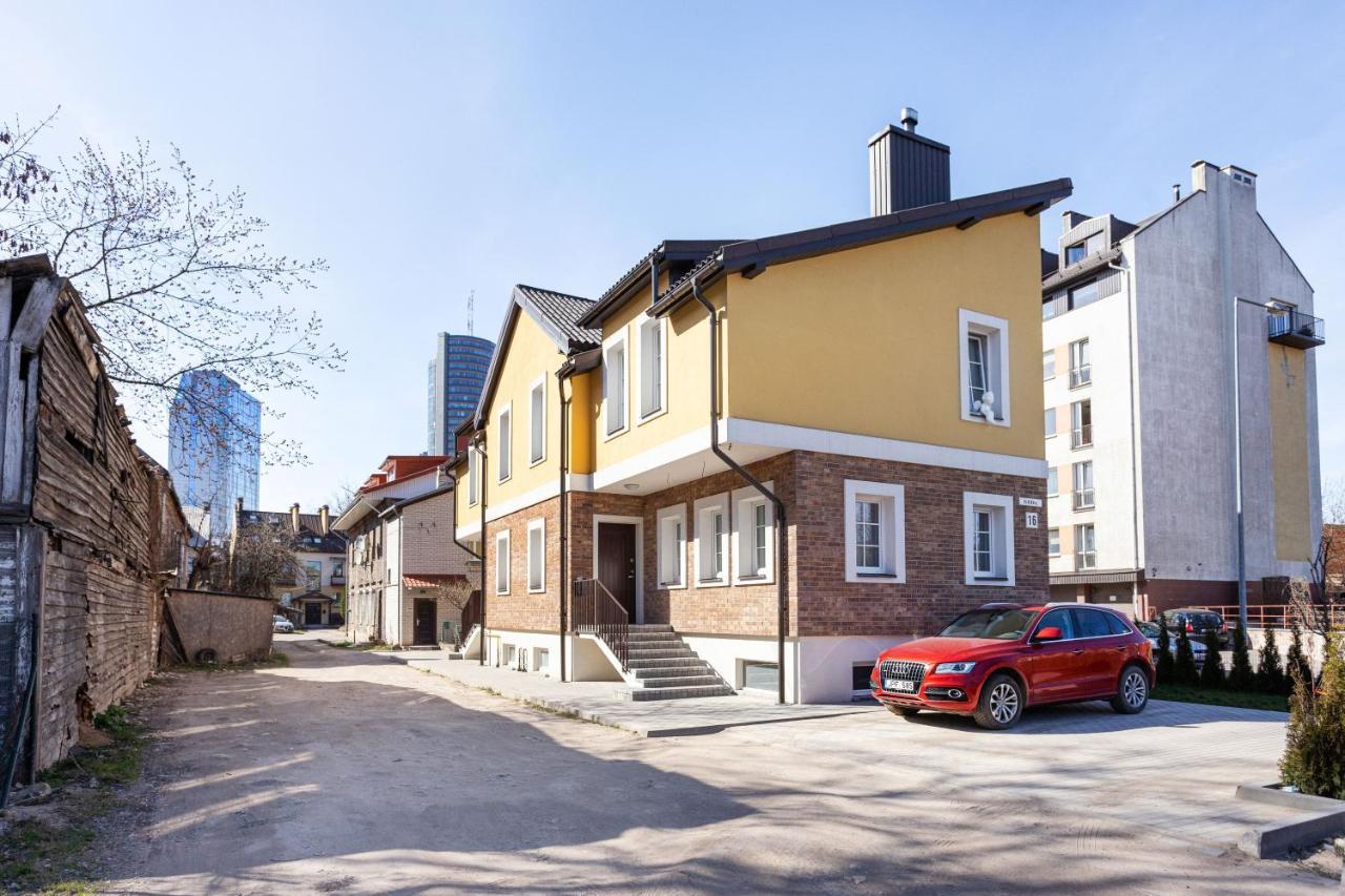 3 Bedroom Apartment 24H Self Check In, Free Parking, Ac, Fireplace Vilnius Exterior photo