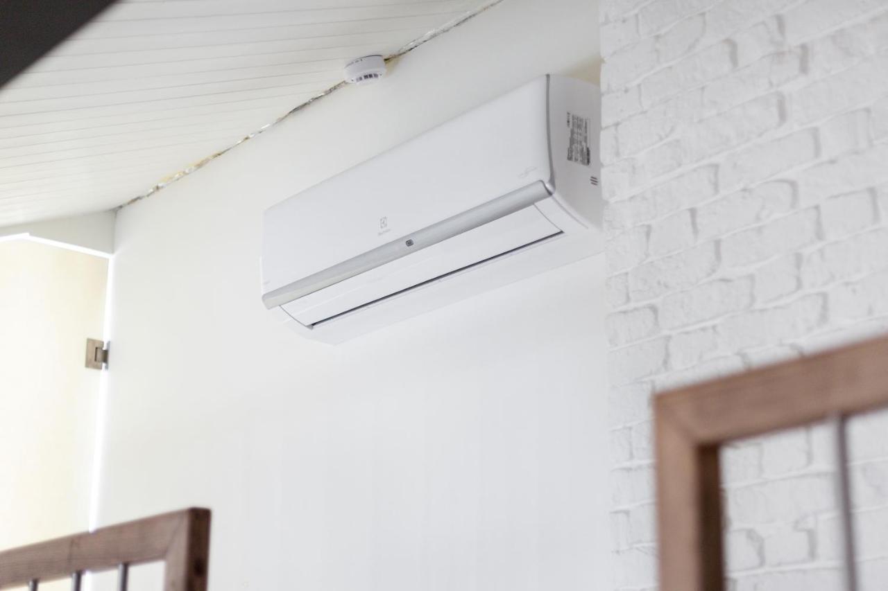 3 Bedroom Apartment 24H Self Check In, Free Parking, Ac, Fireplace Vilnius Exterior photo