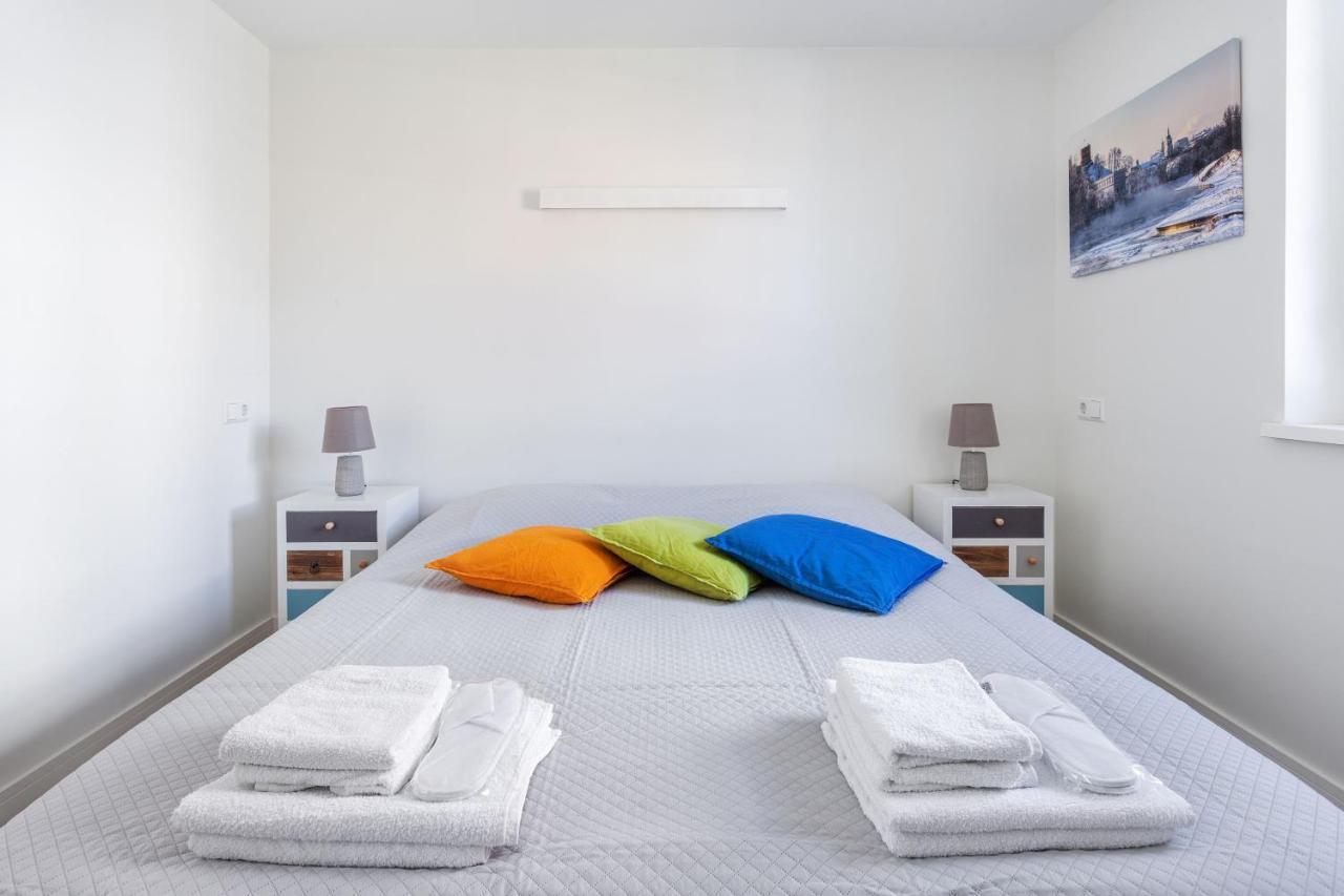 3 Bedroom Apartment 24H Self Check In, Free Parking, Ac, Fireplace Vilnius Exterior photo